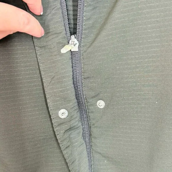 Nike Dri-FIT womens Taupe/olive green colored full zip Lightweight Jacket (1094) - Picture 2 of 8